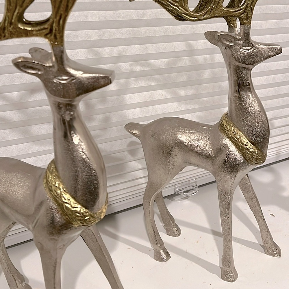 Metal /  Standing Deers / Elegant Silver and Gold Reindeer Figurines / 2 pc. - Picture 4 of 13